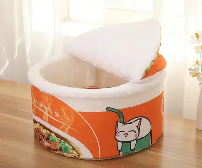 Pet bed with a machine-washable cover, ensuring easy cleaning and lasting freshness.